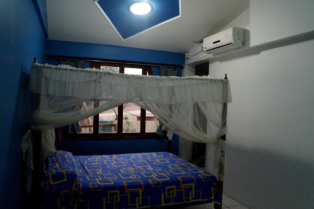 Hostal Monte Libano Puerto López Chambre photo