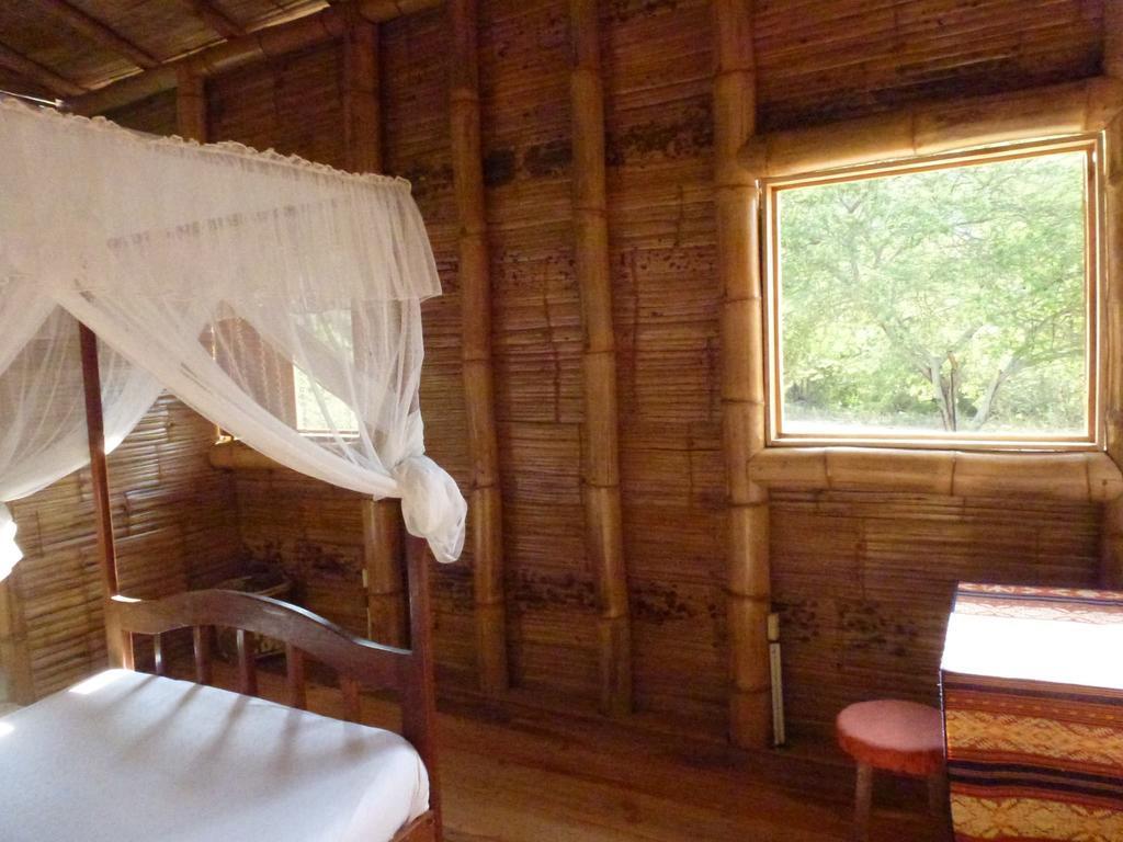 Hostal Monte Libano Puerto López Extérieur photo
