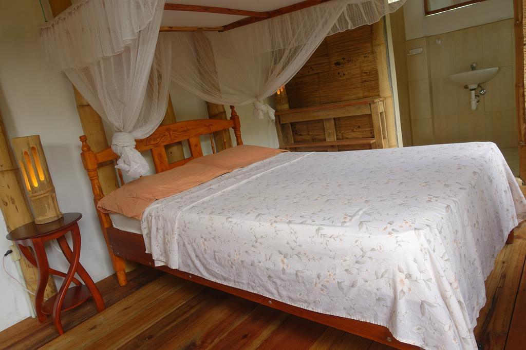 Hostal Monte Libano Puerto López Extérieur photo