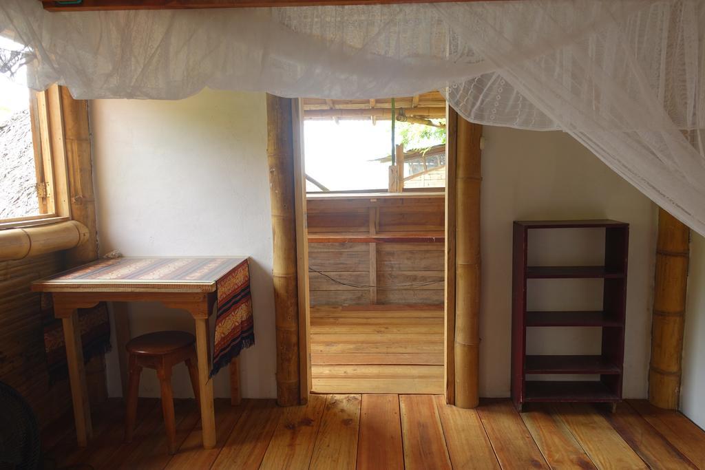 Hostal Monte Libano Puerto López Extérieur photo