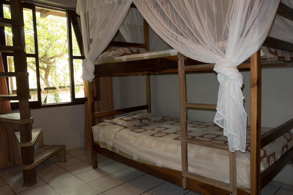 Hostal Monte Libano Puerto López Extérieur photo