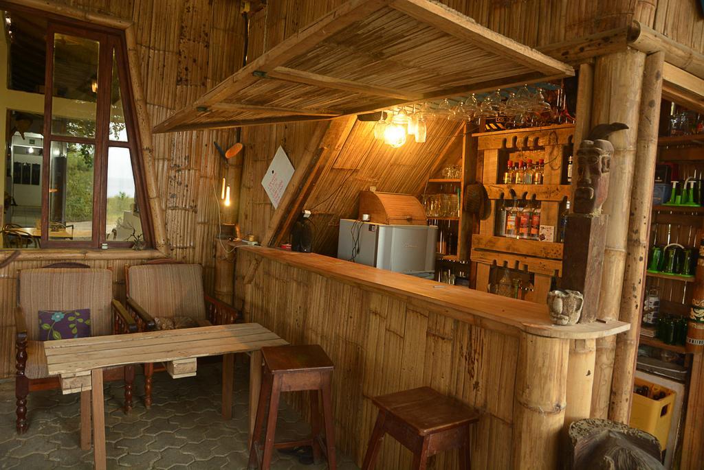 Hostal Monte Libano Puerto López Extérieur photo