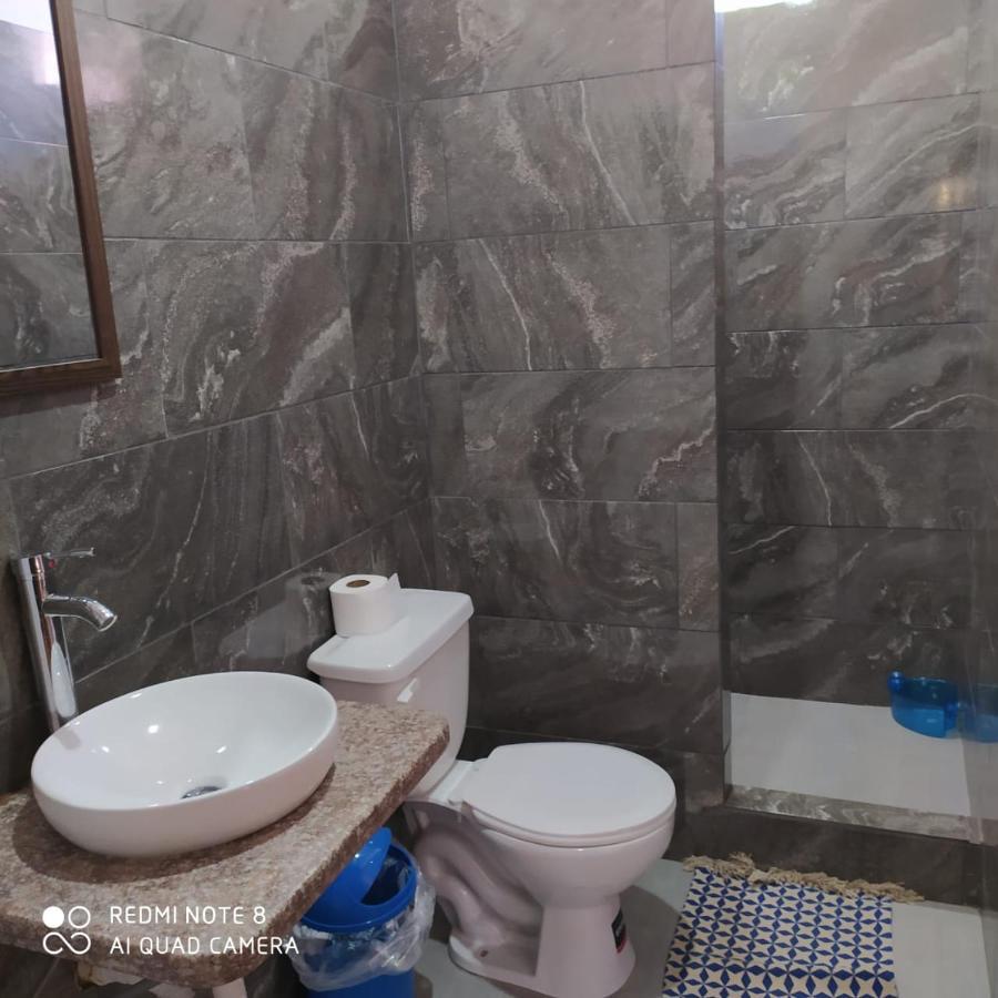 Hostal Monte Libano Puerto López Extérieur photo