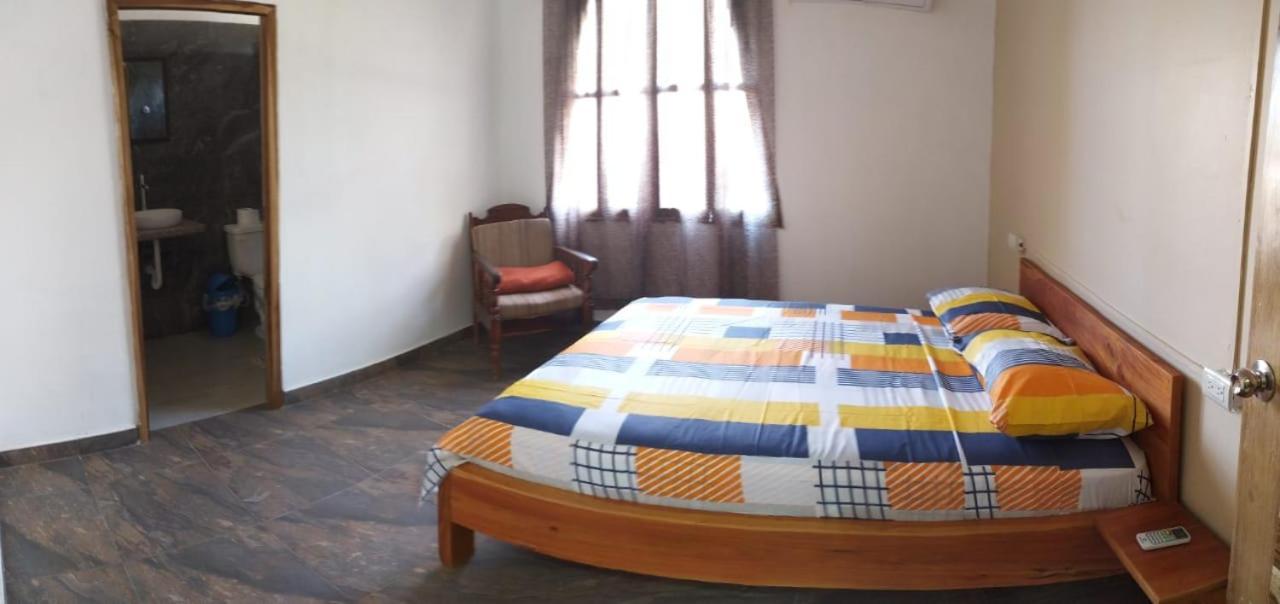 Hostal Monte Libano Puerto López Extérieur photo
